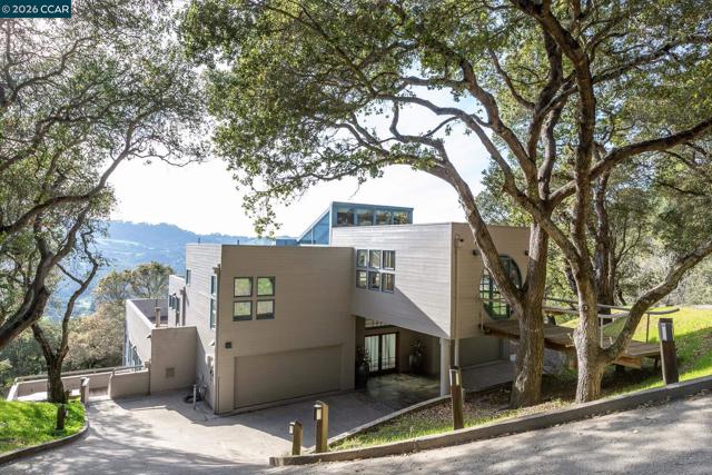 Image 39 of 55 For 319 Tappan Ter