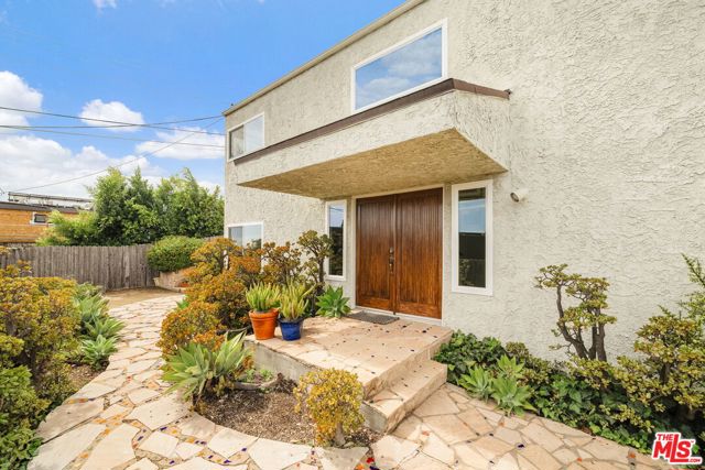 2220 Loveland Drive photo 2