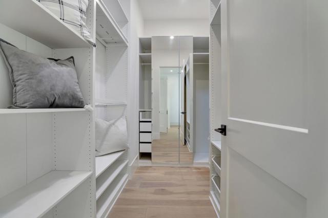 546 9th Avenue, Menlo Park CA: https://media.crmls.org/mediaz/5bae508e-6f75-4b4b-90a9-c3bf26219f69.jpg