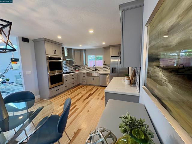 1472 Fairhaven Ct, San Jose CA: https://media.crmls.org/mediaz/5bae5a8a-ebf9-40f3-b5de-5d7f8fbd7017.jpg