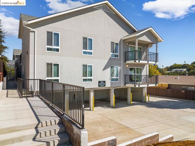 Image 4 of 46 For 4124 Lyon Ave