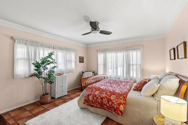 150 Darwin Street, Santa Cruz CA: https://media.crmls.org/mediaz/5baeb353-4ed7-4e53-b03b-8c7e118915f4.jpg