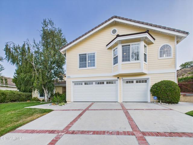 29650 Kimberly Drive, Agoura Hills CA: https://media.crmls.org/mediaz/5baf1238-72e6-4fec-87bf-f3fbf9a829dd.jpg