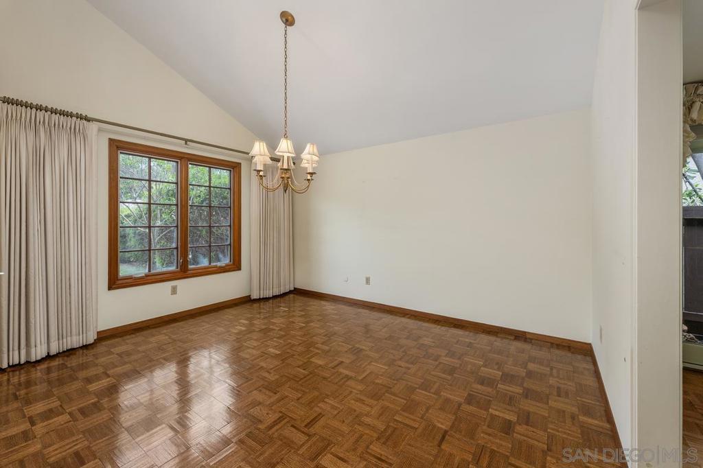 10575 Canyon Lake Dr - photo 8