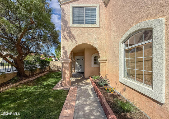 1768 Fox Springs Circle, Newbury Park CA: https://media.crmls.org/mediaz/5bb10dde-ea49-402b-b454-f7b4f331d16b.jpg