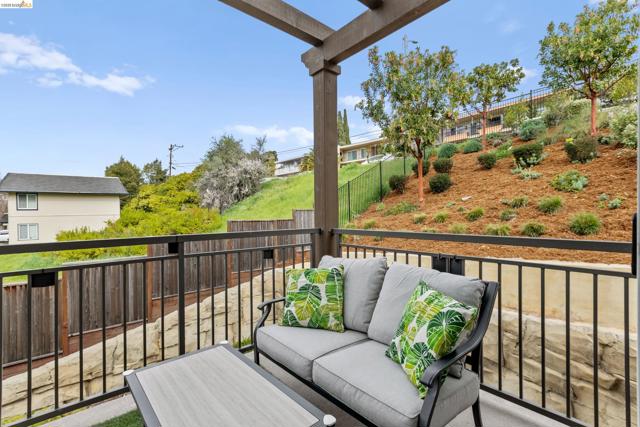 Image 24 of 58 For 16306 Ridgehaven Dr  Unit 104