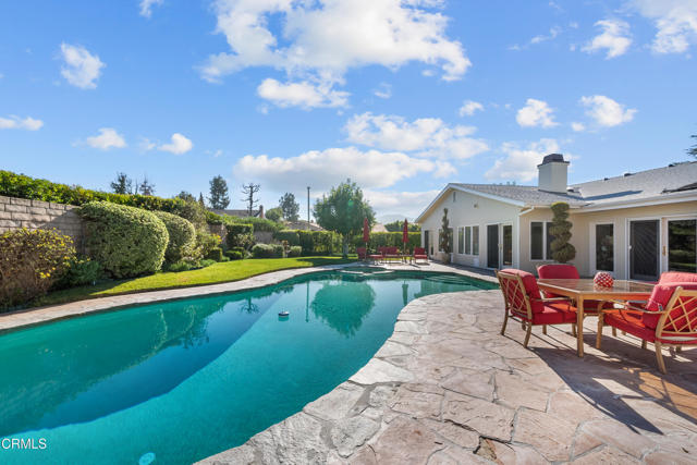 Detail Gallery Image 56 of 63 For 4240 Reyes Dr, Los Angeles,  CA 91356 - 4 Beds | 4/1 Baths