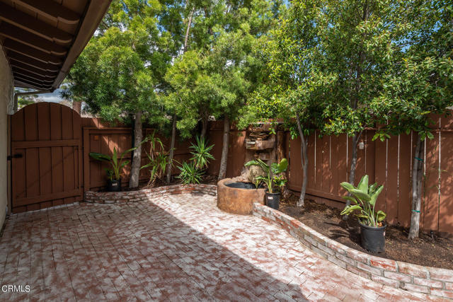 Detail Gallery Image 23 of 28 For 1129 Glenbridge Cir, Westlake Village,  CA 91361 - 2 Beds | 2 Baths
