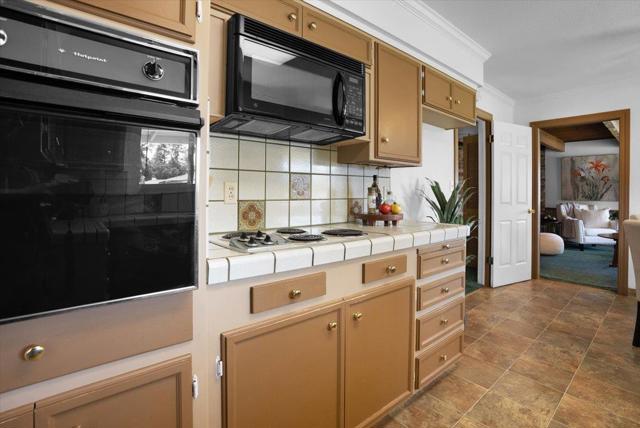 18654 Aspesi Drive, Saratoga CA: https://media.crmls.org/mediaz/5bb1d4e3-61a0-40af-8f60-66f595f2ec4c.jpg