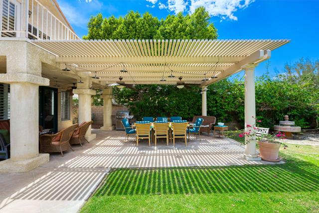 230 Augusta Drive, Palm Desert CA: https://media.crmls.org/mediaz/5bb26ab2-2da2-408c-9c70-ae9b048b35c8.jpg
