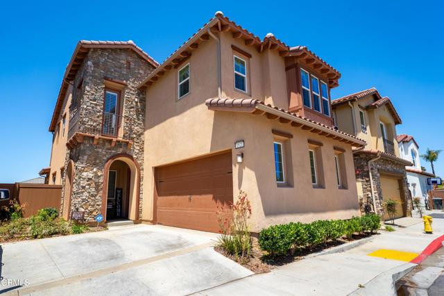 1521 Thorpe Trail, Oxnard CA: https://media.crmls.org/mediaz/5bb2af01-8f01-40ae-bc7b-9409c635e3b6.jpg