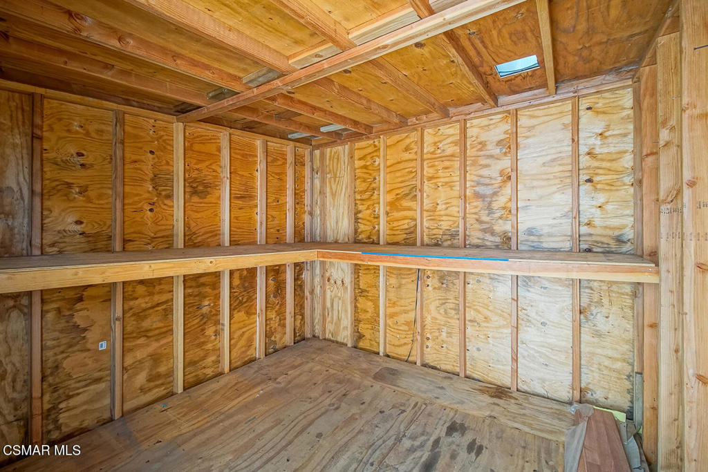 https://media.crmls.org/mediaz/5bb2e88d-e8f4-4683-b0eb-485d5e65e8af.jpg?preset=X-Large