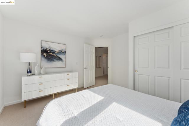 102 Waterview Dr, Richmond CA: https://media.crmls.org/mediaz/5bb352cf-1714-4440-aa5e-a04fd4bfe189.jpg