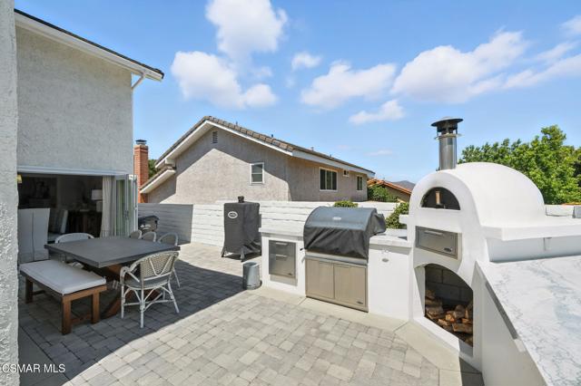 3225 Bear Creek Drive, Newbury Park CA: https://media.crmls.org/mediaz/5bb48d29-d5a0-4f33-9b20-3ec83a38048e.jpg