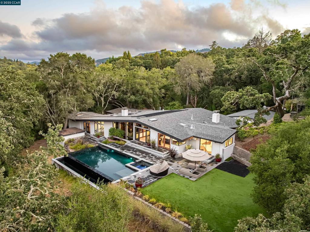 8 Oak Arbor Rd