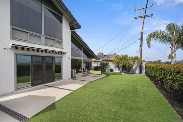 1151 Catalina Boulevard, San Diego CA: https://media.crmls.org/mediaz/5bb6a411-7945-4bca-86b9-bfd0fa7ad402.jpg