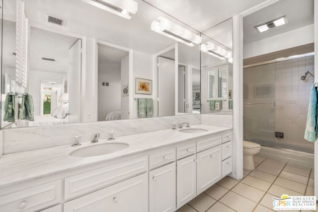 2723 S Kings Road, Palm Springs CA: https://media.crmls.org/mediaz/5bb6ab8e-0692-4eac-b11d-6f8920d34bce.jpg