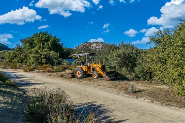 31308 Highway 94, Campo CA: https://media.crmls.org/mediaz/5bb799c6-e85e-4337-af63-b3646f98643c.jpg