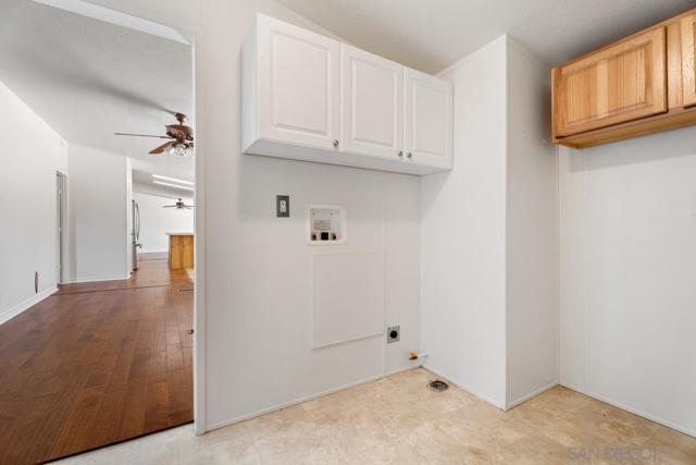 3511 Lakeview Dr, Julian CA: https://media.crmls.org/mediaz/5bb7aacd-c7a5-467a-9382-f21eea3b841e.jpg