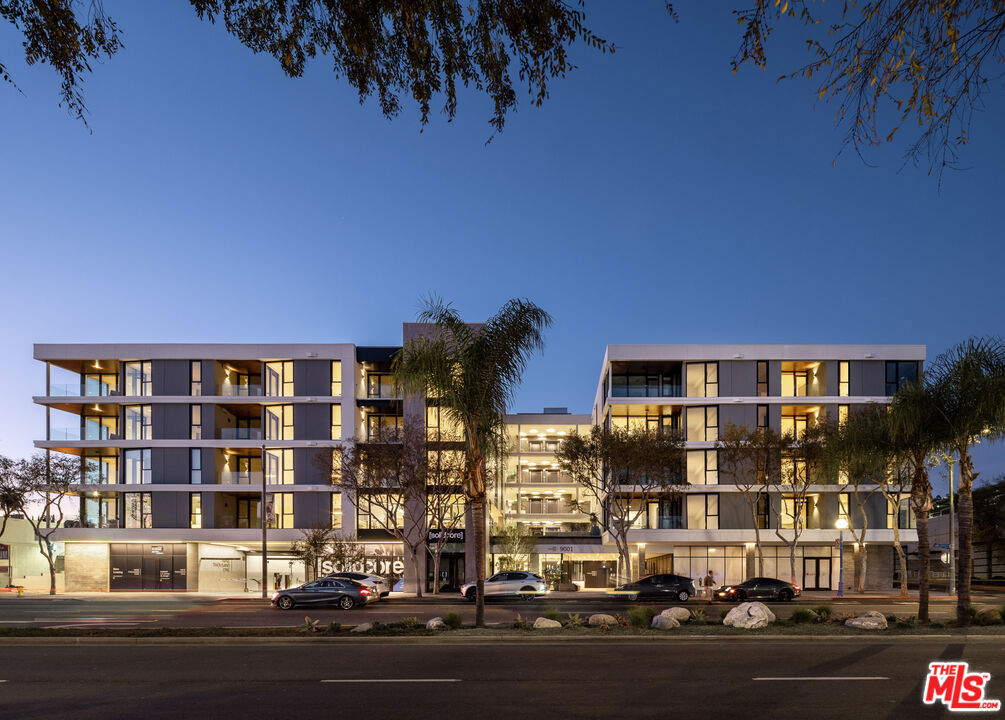 9001 Santa Monica Boulevard #511