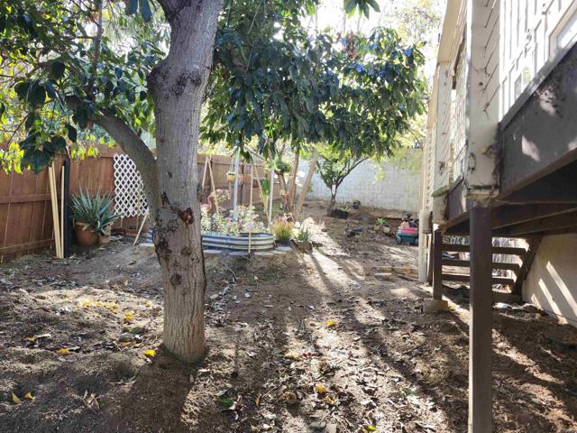 Home for Sale in Lakeside