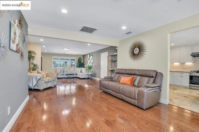 2020 Virginia Ave, Richmond CA: https://media.crmls.org/mediaz/5bb8deb9-dd63-410e-9bf6-d68fafc6ffbe.jpg