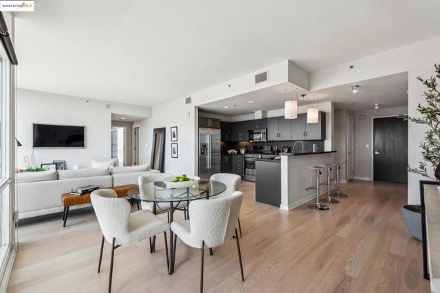 222 Broadway, Oakland CA: https://media.crmls.org/mediaz/5bb91888-99c6-49ba-9ecb-e8f418a380cc.jpg