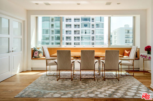 10375 Wilshire Boulevard, Los Angeles CA: https://media.crmls.org/mediaz/5bb96917-2627-465d-9bed-d4e8e43c5794.jpg
