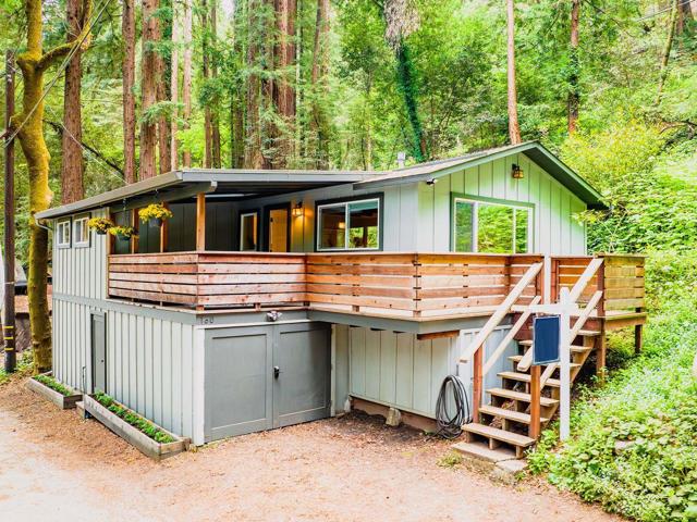 160 Woodland Drive, Ben Lomond CA: https://media.crmls.org/mediaz/5bb9f587-05aa-4e79-8652-110a1447903c.jpg
