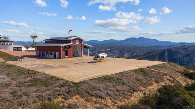 24949 Thunder Mountain Road, Ramona CA: https://media.crmls.org/mediaz/5bba12d2-eb59-4769-8eaf-e5e237af54ad.jpg