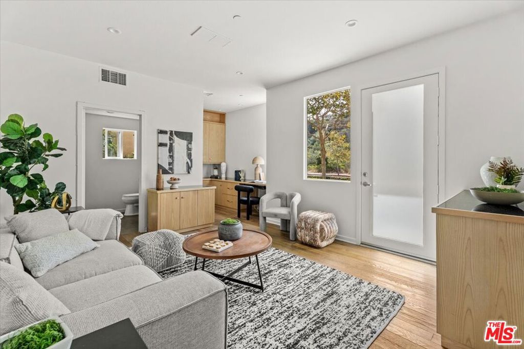 MLS #26860617 image #11