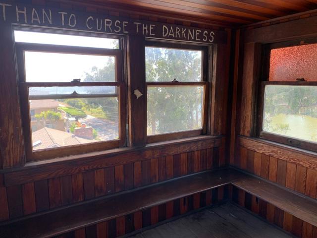 21130 E Cliff Drive, Santa Cruz CA: https://media.crmls.org/mediaz/5bbad829-56fc-40e9-9256-2653d27a4666.jpg