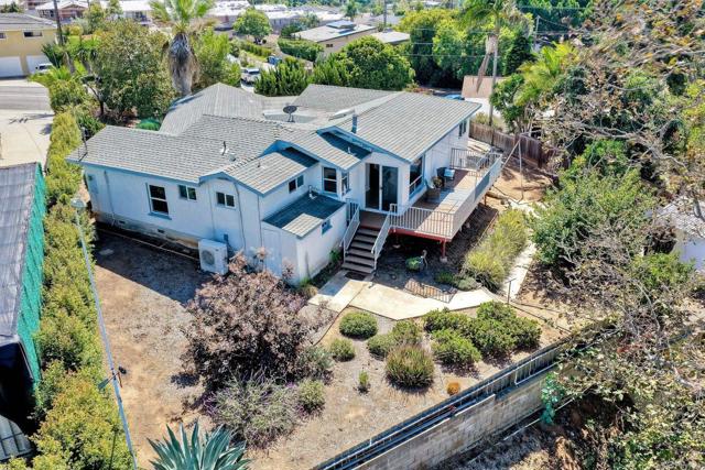 2428 Dunstan Street, Oceanside CA: https://media.crmls.org/mediaz/5bbb8059-2399-4f32-9e8c-0789a0d75cdd.jpg