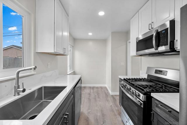 4646 48 Cherokee Avenue, San Diego CA: https://media.crmls.org/mediaz/5bbbab8c-0109-4af3-8531-3722c5e143a3.jpg