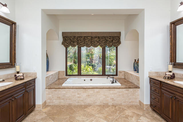 Image 18 of 41 For 78431 Deacon Drive