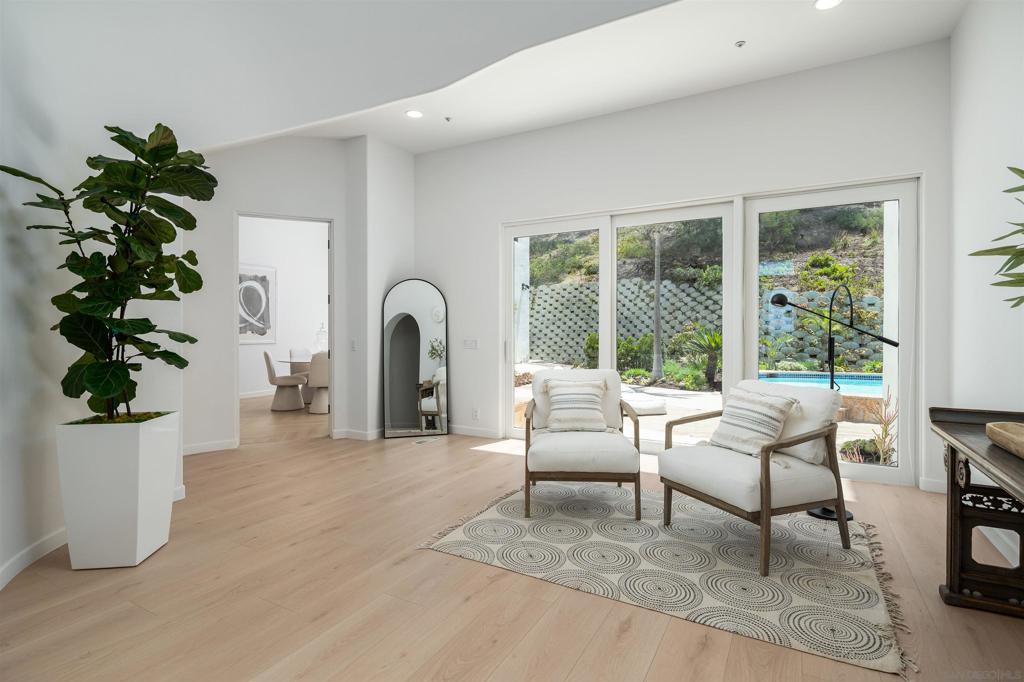 MLS #260014115SD image #16