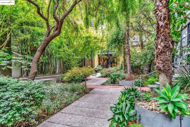 1500 Park Ave, Emeryville CA: https://media.crmls.org/mediaz/5bbe0b68-d095-486a-b71b-58b076dc0d9c.jpg
