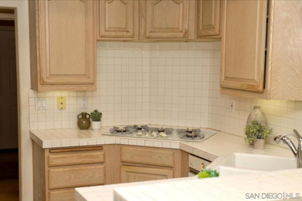 2862 Torrey Pines Rd - photo 14