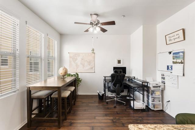 1824 Peach Ct, Chula Vista CA: https://media.crmls.org/mediaz/5bbe8574-2e87-4548-8ab3-6acdf7312152.jpg