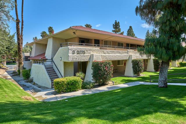 2875 N Los Felices Road, Palm Springs CA: https://media.crmls.org/mediaz/5bc029d7-a8bd-459c-8cc6-5da6f5108b45.jpg