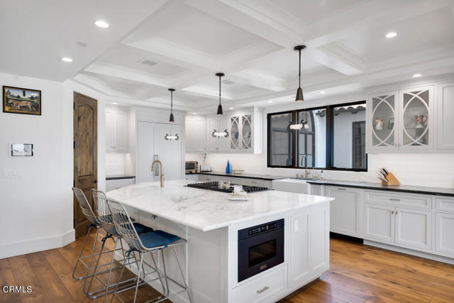 45 Valley Vista Drive, Camarillo CA: https://media.crmls.org/mediaz/5bc0c093-b55a-408f-a438-733cf5e6cc62.jpg