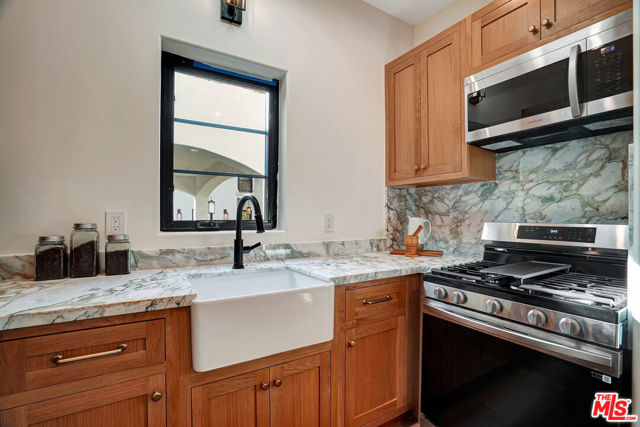 8617 Rugby Drive, West Hollywood CA: https://media.crmls.org/mediaz/5bc133b2-2e40-46f5-8cdc-c435fc5bc2d3.jpg