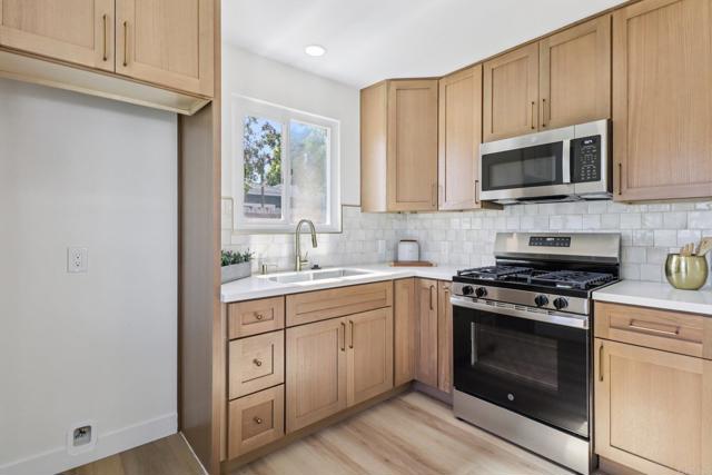 Detail Gallery Image 11 of 60 For 1909 11 S Freeman St, Oceanside,  CA 92054 - 4 Beds | 2 Baths