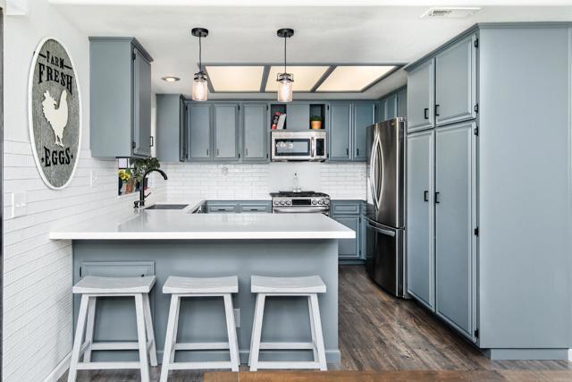 23912 Benito Way, Ramona CA: https://media.crmls.org/mediaz/5bc28746-194d-461e-be75-b6d0ac68318d.jpg