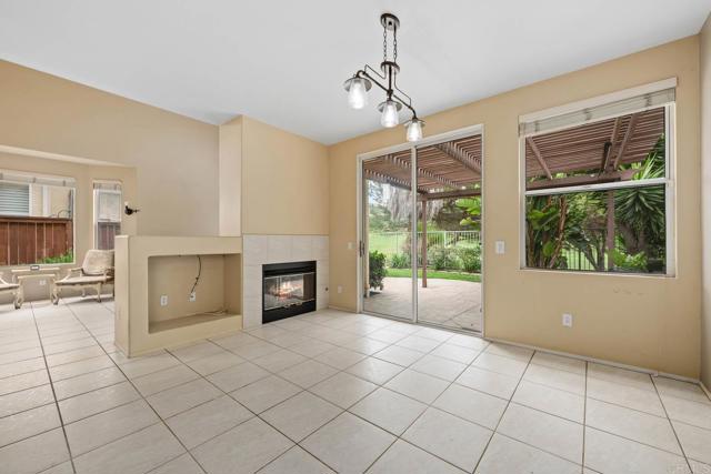 2454 La Costa Avenue, Chula Vista CA: https://media.crmls.org/mediaz/5bc295ad-a9b7-43bd-bf03-826c5390cda2.jpg
