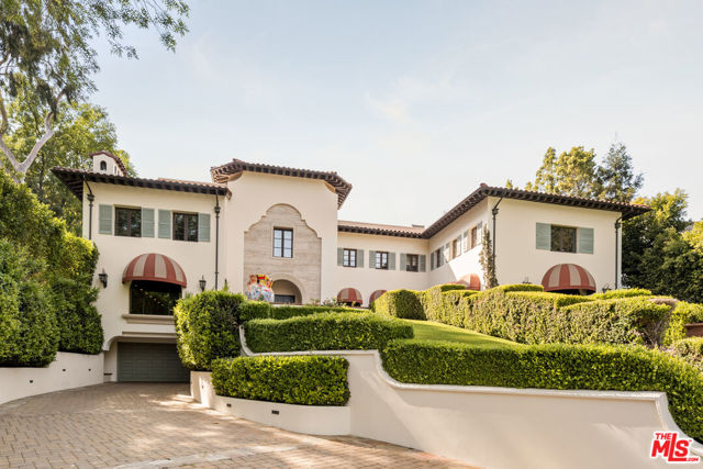 4009 Valley Meadow Road, Encino CA: https://media.crmls.org/mediaz/5bc321f6-dfac-4e28-b772-5617302d3a88.jpg