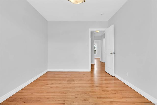 3921 Juniper St, San Diego CA: https://media.crmls.org/mediaz/5bc3af72-3cb5-4200-a600-9b69172c4da7.jpg