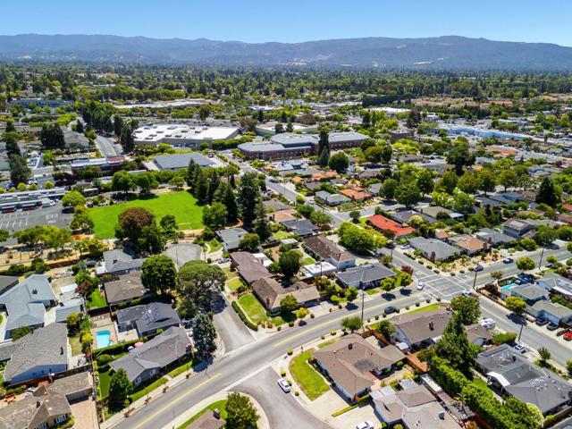 520 S Bayview Avenue, Sunnyvale CA: https://media.crmls.org/mediaz/5bc3eb53-44f4-4173-869e-f87fa7b087cd.jpg