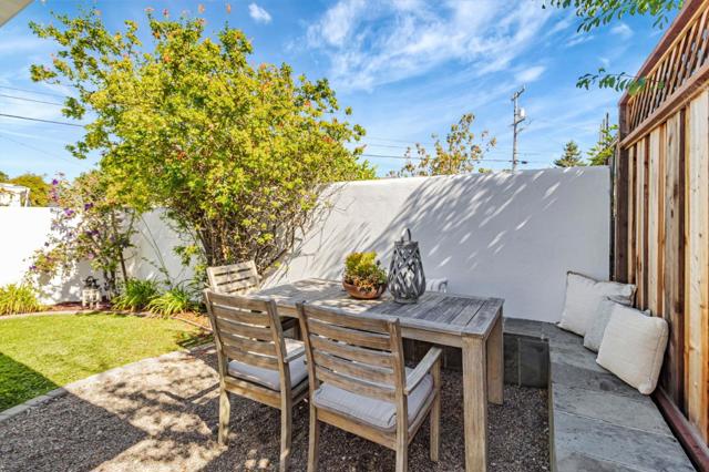 1400 Oakhurst Avenue, San Carlos CA: https://media.crmls.org/mediaz/5bc46c3e-b2f1-4b59-ba2e-1812fcba032c.jpg