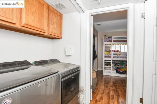 3511 Wells Road, Oakley CA: https://media.crmls.org/mediaz/5bc52ca1-e2d1-47bb-969d-936cfa2b93a0.jpg